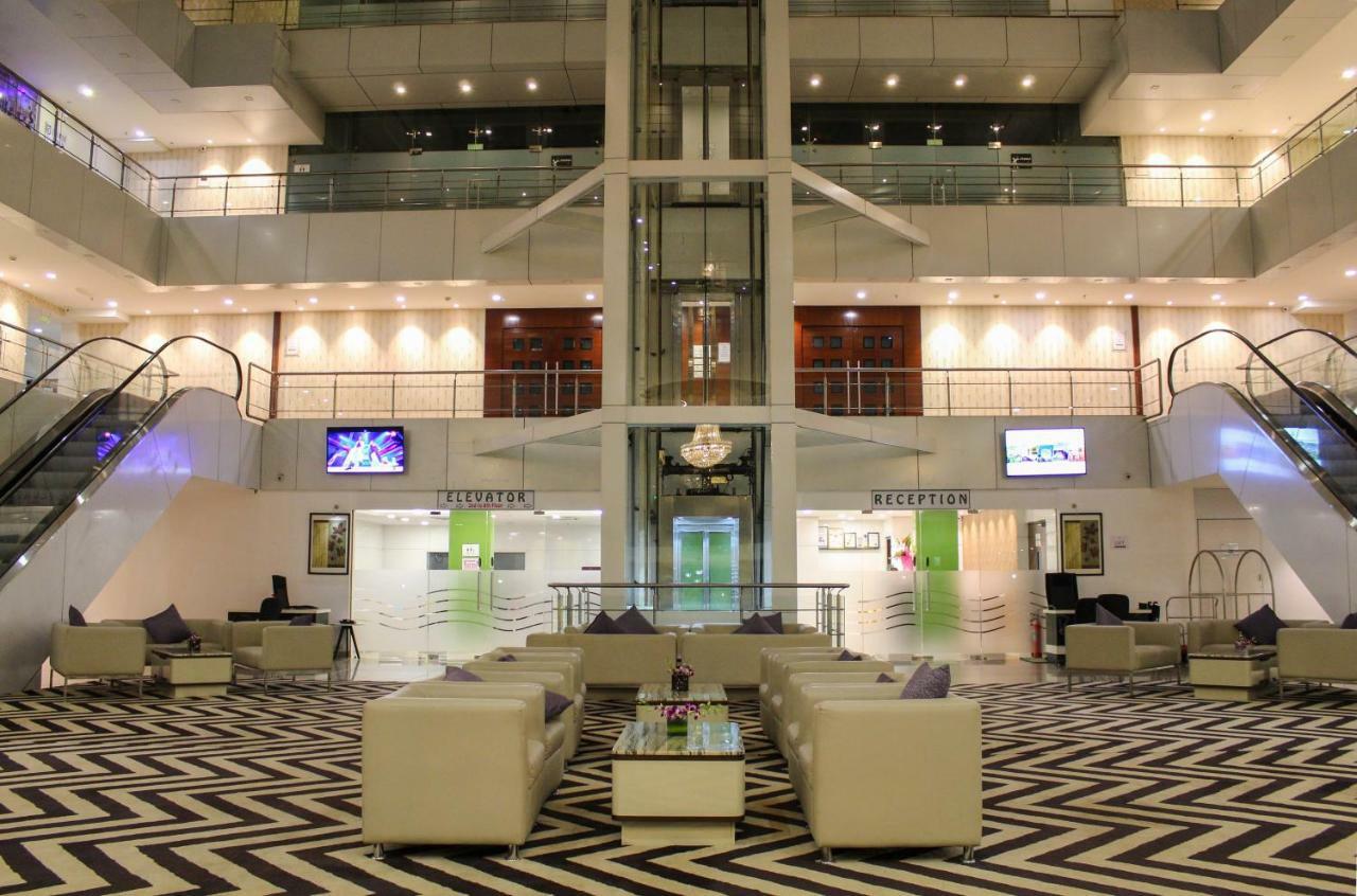 The Byke Suraj Plaza Pure Veg, Thána Kültér fotó