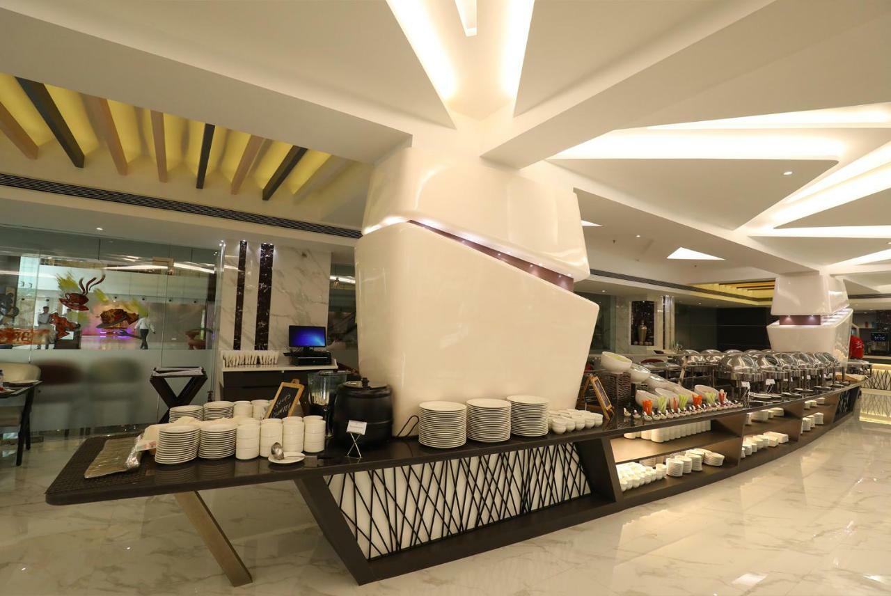 The Byke Suraj Plaza Pure Veg, Thána Kültér fotó